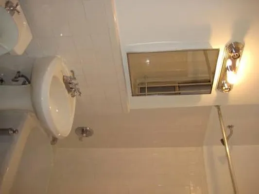 Rented by Veritas Property Management | media 7