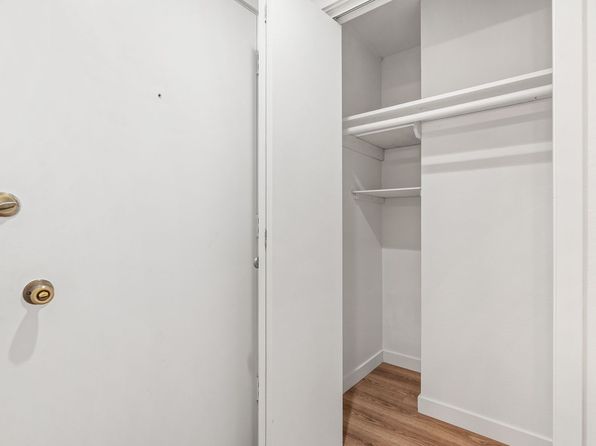 2000 California Ave SW APT 201