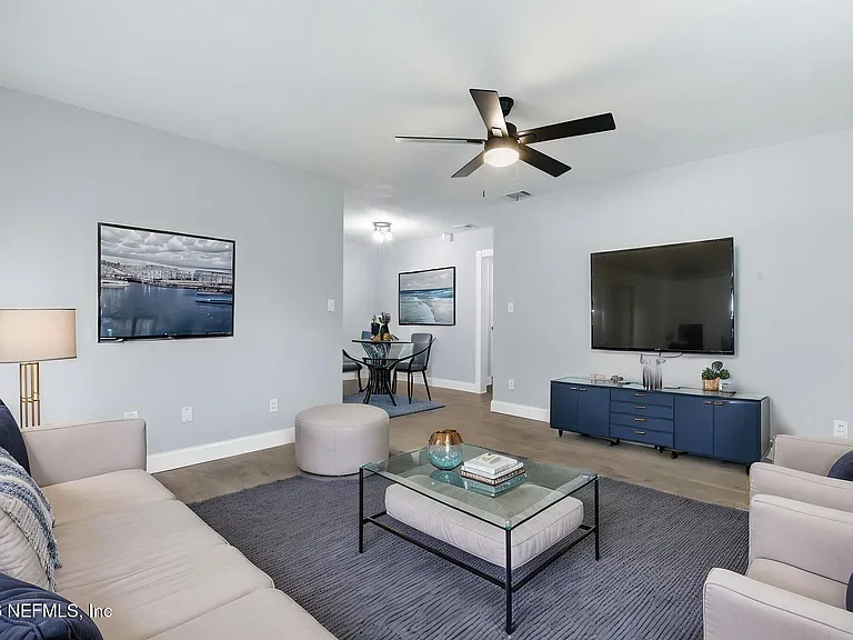 1712 Dibble Cir W — Photo 3