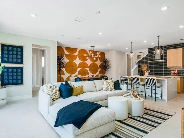 2657 Maverick Ln, Palm Springs, CA 92264