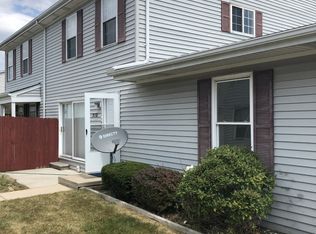 28382 Raleigh Crescent Dr, Chesterfield, MI 48051