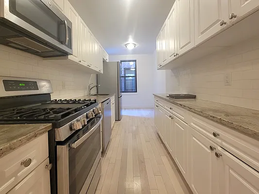 Rented by AZ REALTY NYC LLC | media 10