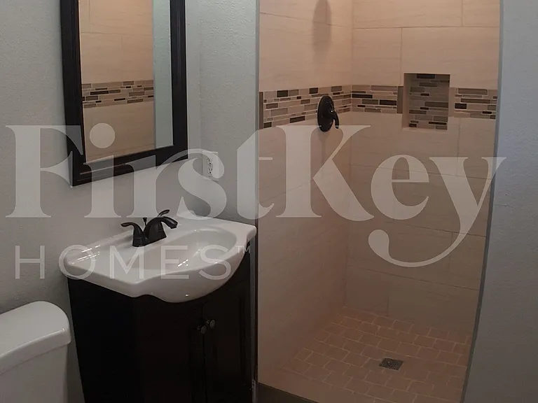 1209 Ralph Cir — Photo 14