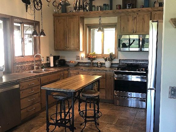 5th image of 134 Heppner Ln