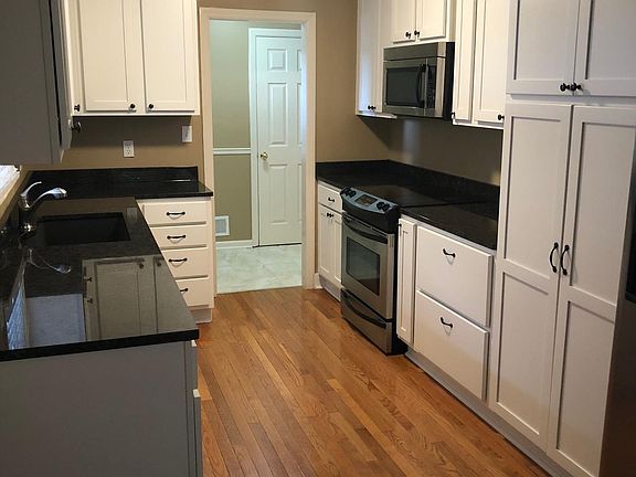 Renovated Kitchen with 42 In Cabinets and Quartz counters