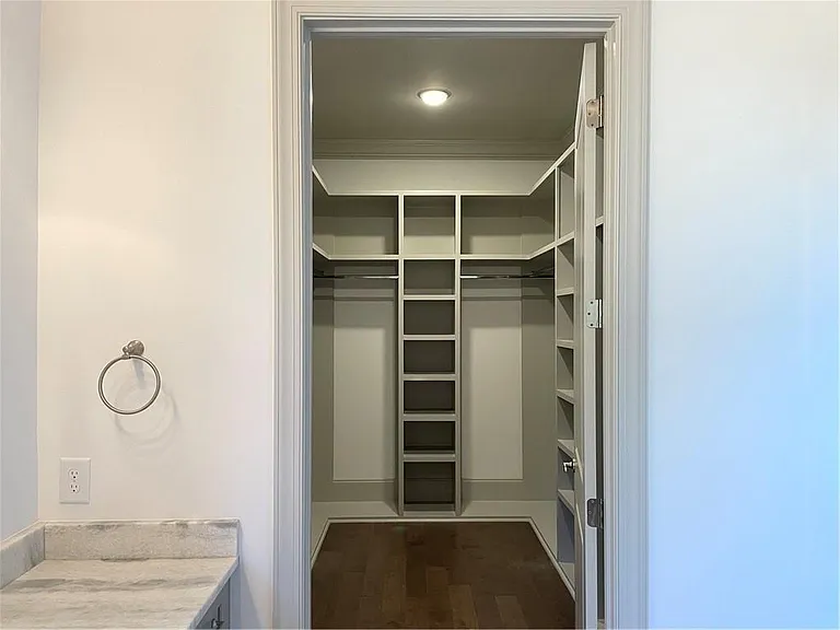 441 Windsor Dr — Photo 14