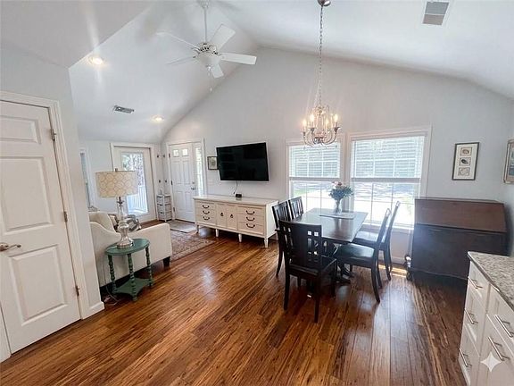 5th image of 151 Dockray St
