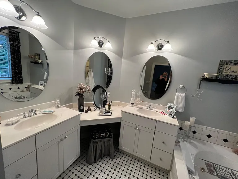 4896 Highlands Pl — Photo 12