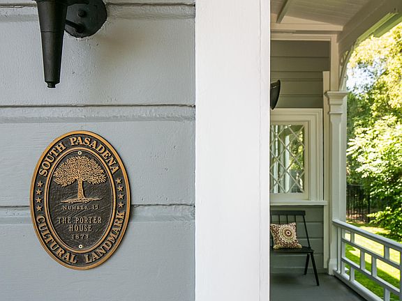 4th image of 215 Orange Grove Ave