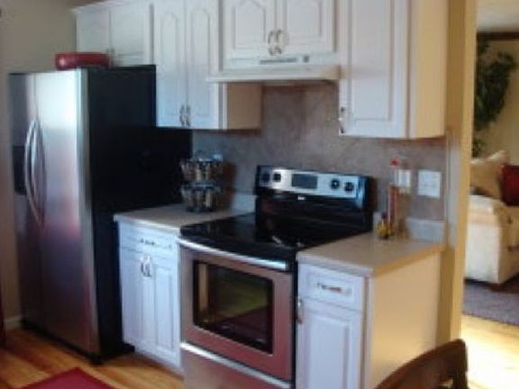 4th image of 150 Asbury Dr