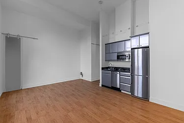 Rented by New York Casas Ltd.