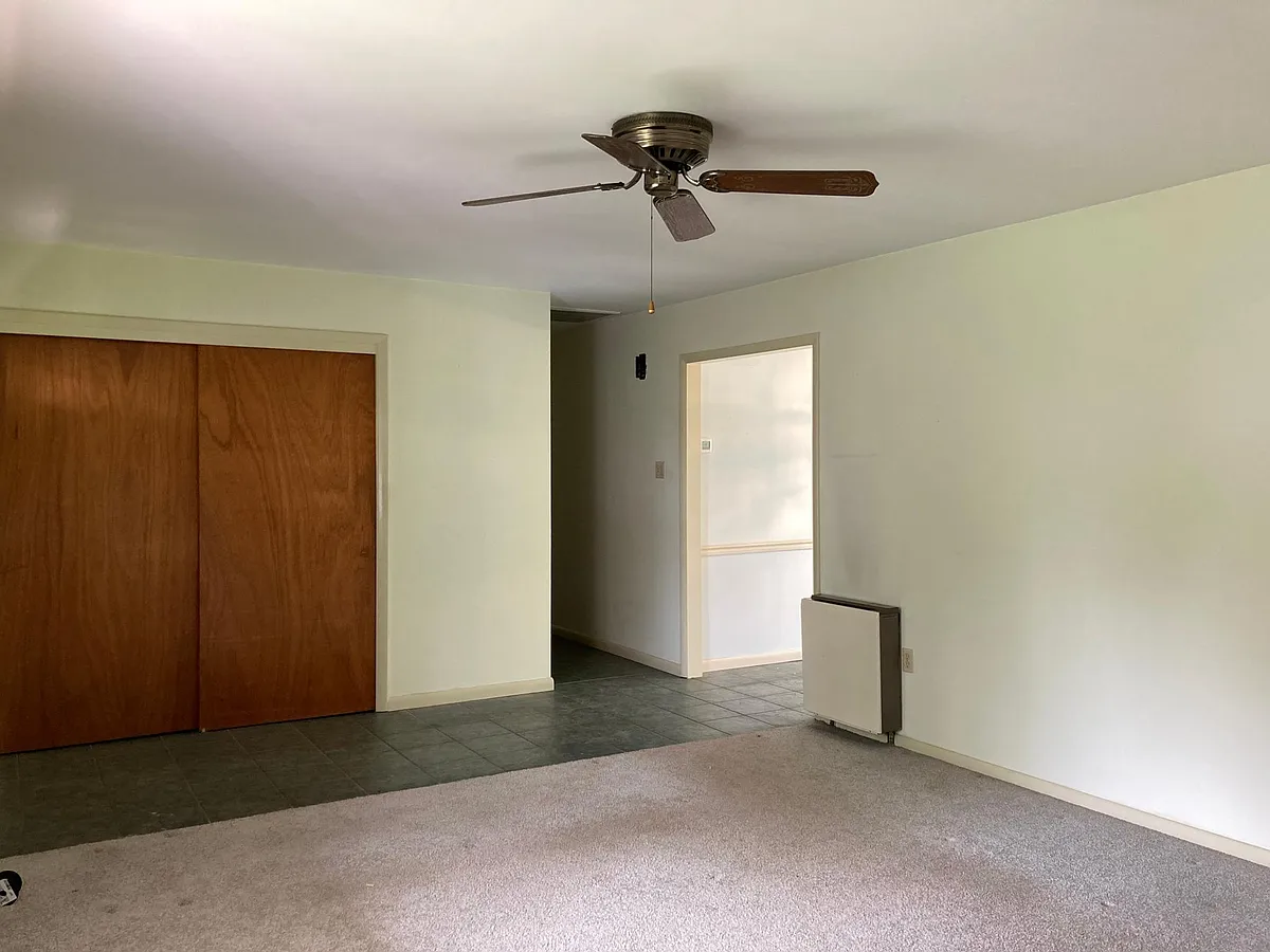Living room - 405 Butler Ave