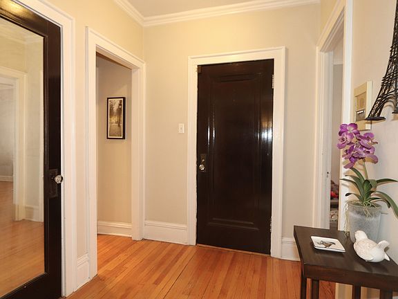 3rd image of 222 N Oak Park Ave APT 1R