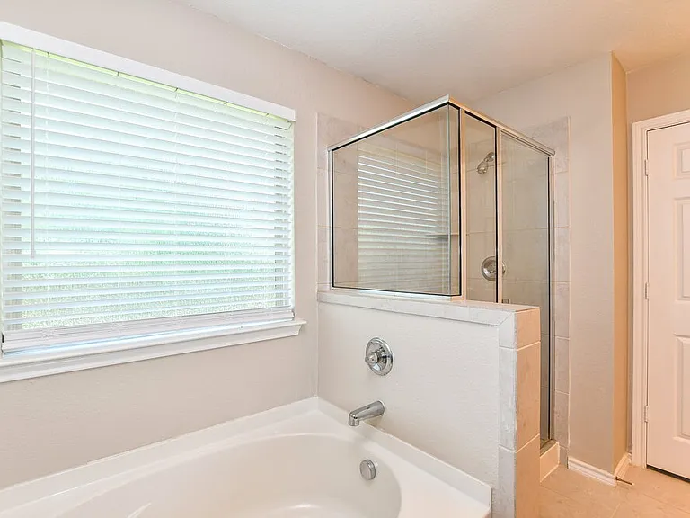 4713 Joshua Dr — Photo 10