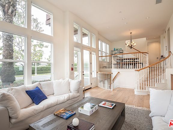 5th image of 5700 Seawalk Dr APT 5