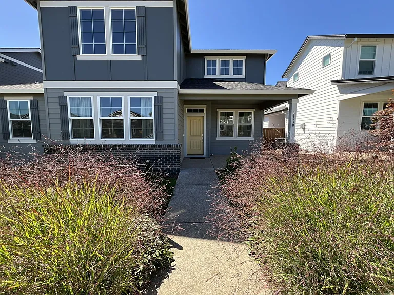 31530 NW Yorkshire St — Photo 4