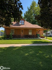 128 E Main St, Agency, IA, 52530