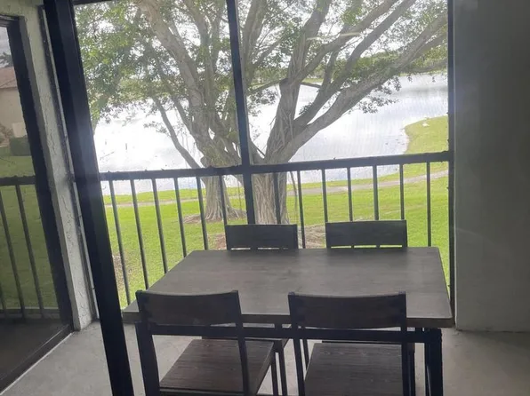 2950 Olivewood Ter #2070, Boca Raton, FL 33431