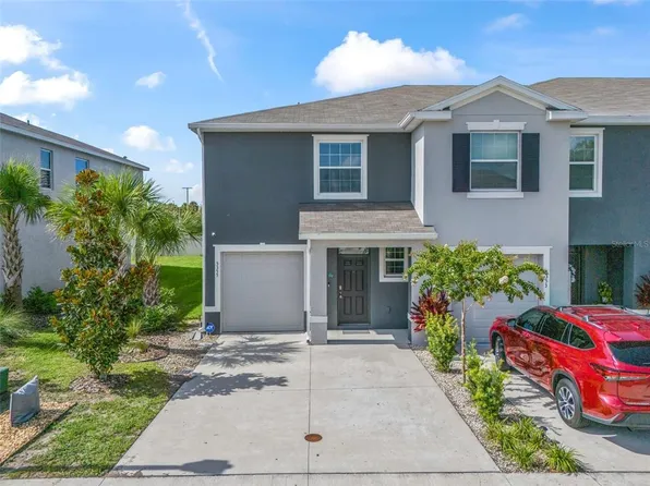 5355 Pinecone Ct, Wildwood, FL 34785