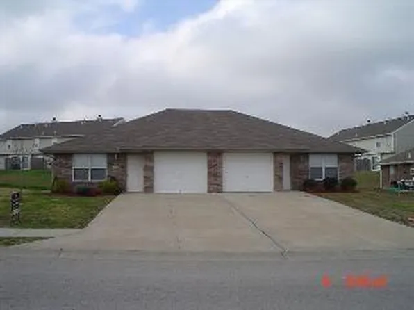183-185 NW Woodbury Dr, Grain Valley, MO 64029