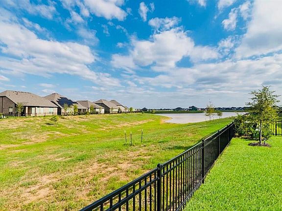2nd image of 1736 Daylight Lake Drive