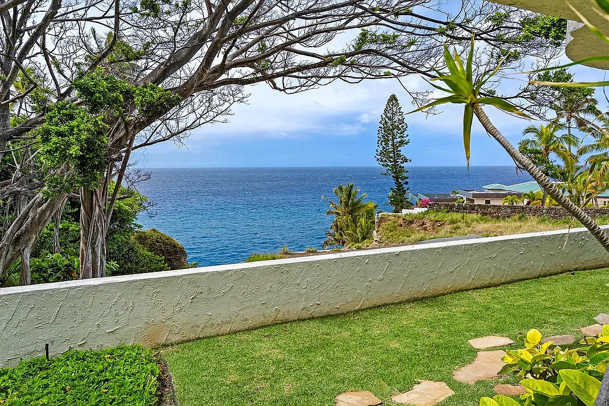 Poipu Dr, Honolulu — Photo 2