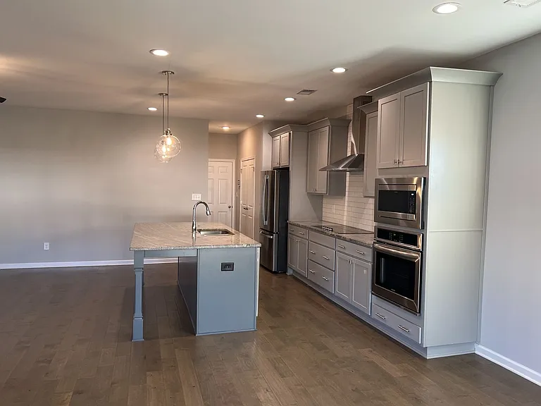 401 Tivoli Way — Photo 5