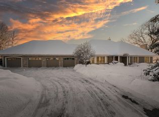 1820 Crosby Rd, Wayzata, MN 55391