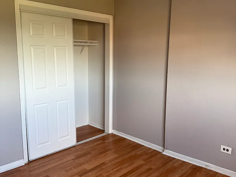 1542 Norway Ln — Photo 4
