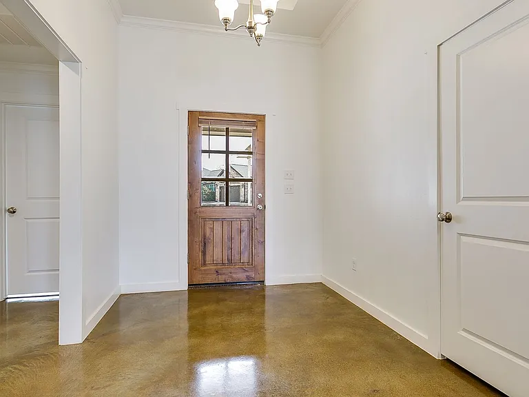 5918 Southampton Pl — Photo 4