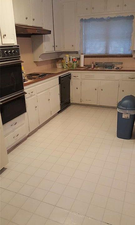 2nd image of 428 Keren Pl