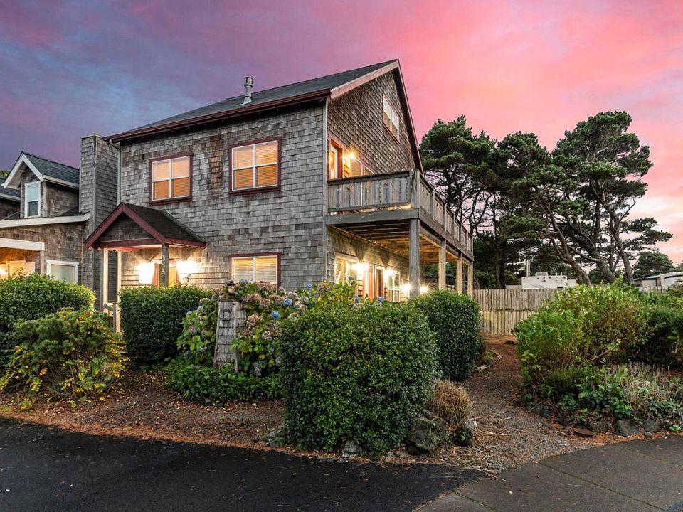 1st image of 388 Bella Beach Dr