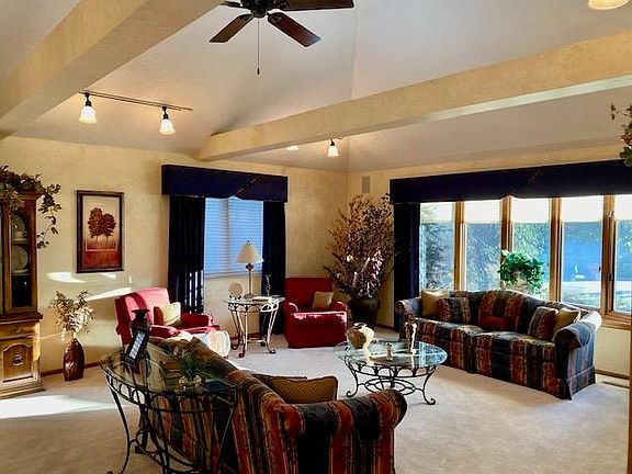2nd image of 3108 Country Club Ln