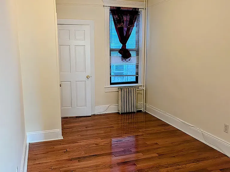 1876 Madison St #2R — Photo 7