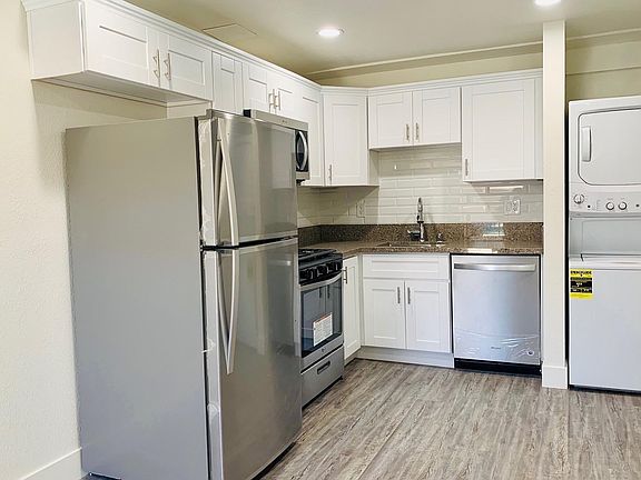 4th image of 13607 Cordary Ave #143