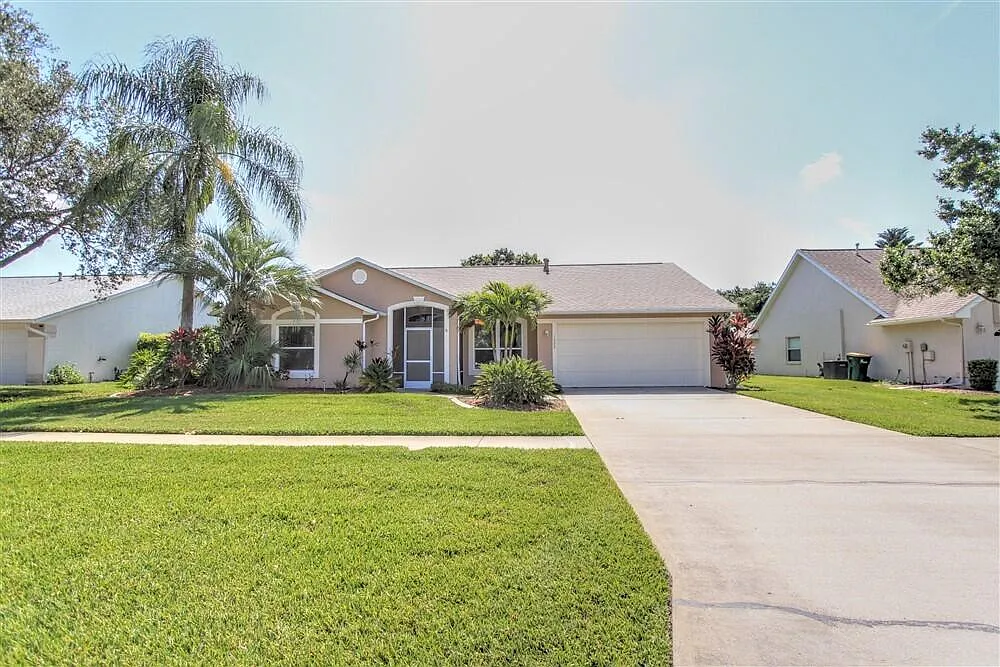 3 bed, 2.0 bath, 1658 sqft, $3,000 — Photo 1