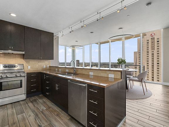 5th image of 610 E Market St #2508