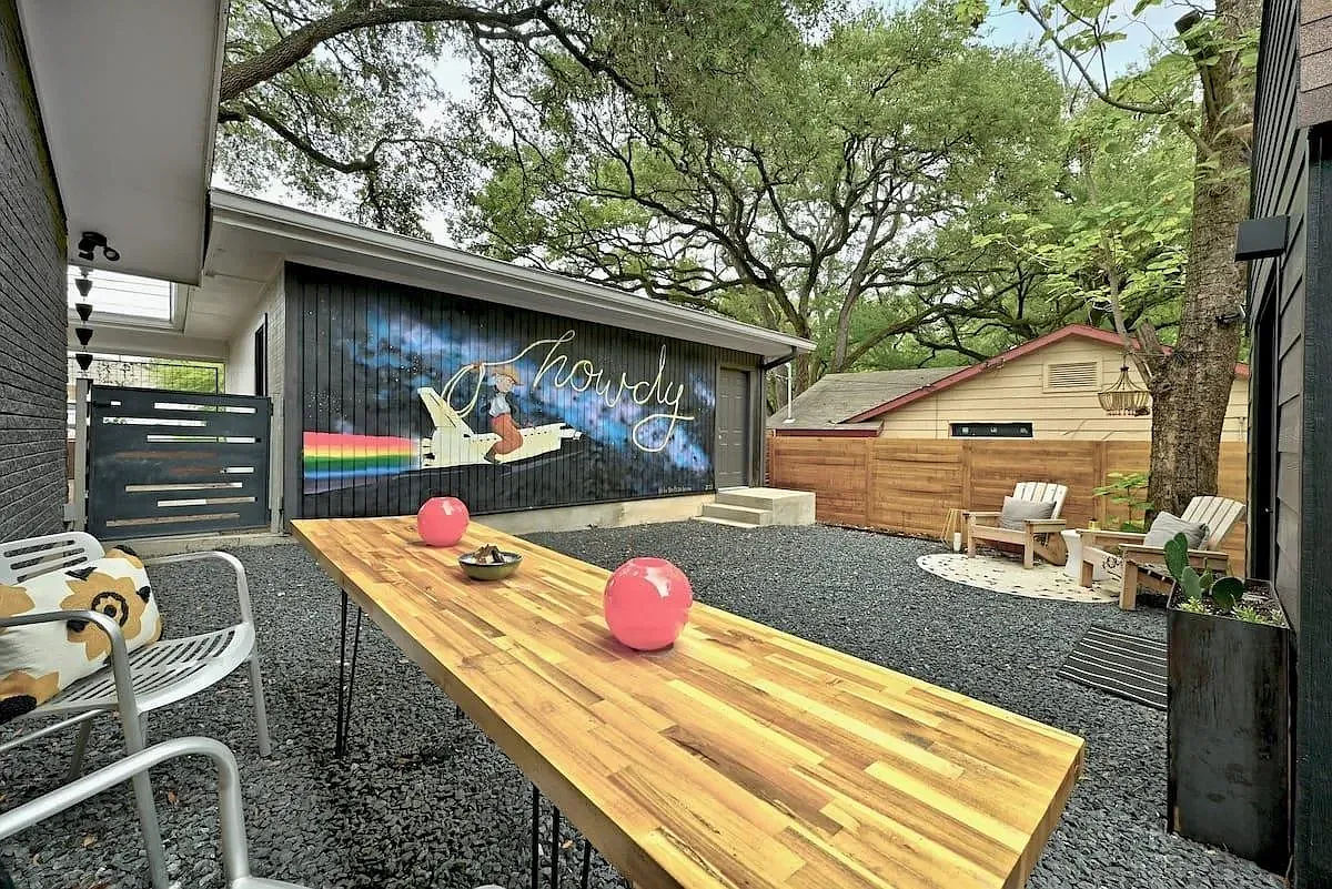 Studio, 300 sqft, $1,500 — Photo 4