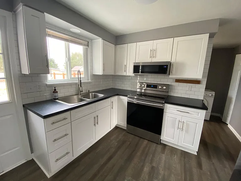 407 Gertrude Dr #2 — Photo 2