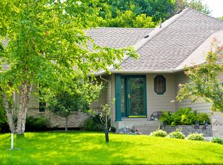 6864 Timber Crest Dr N, Maple Grove, MN 55311