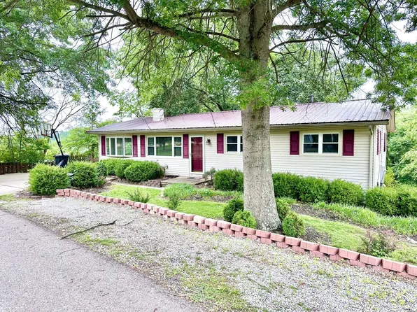 300 Sanders Dr, Gallipolis, OH 45631