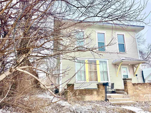 307 E Briggs Ave, Fairfield, IA 52556