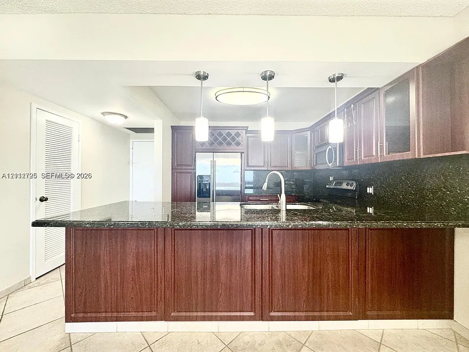 3725 S Ocean Dr #508