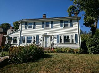 657 W Roxbury Pkwy, West Roxbury, MA 02132