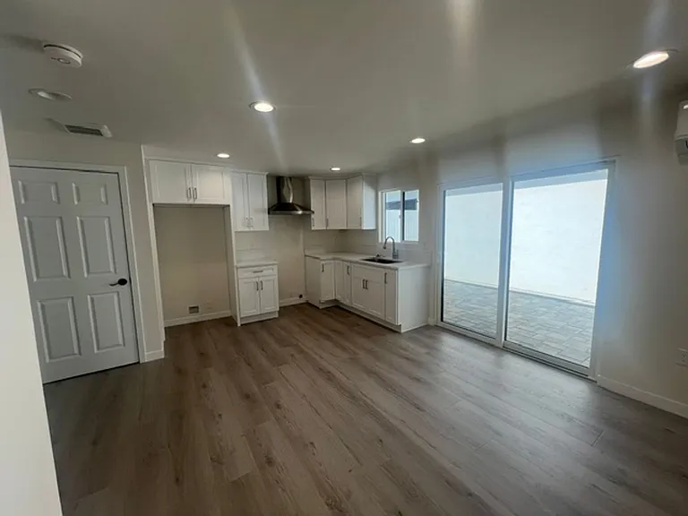 7317 -7321 Garden Grove Avenue — Photo 4