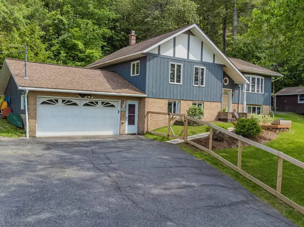 1002 South Barre Road, Barre Town, VT 05641