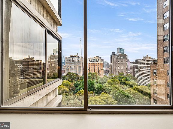 2nd image of 202-10 W Rittenhouse Sq #1508