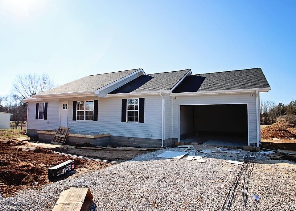565 S Young St, Sparta, TN 38583 Zillow