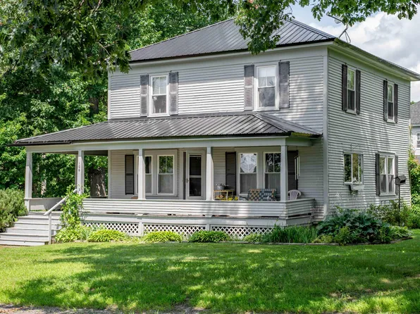 106 Autumn Avenue, Dover-Foxcroft, ME 04426