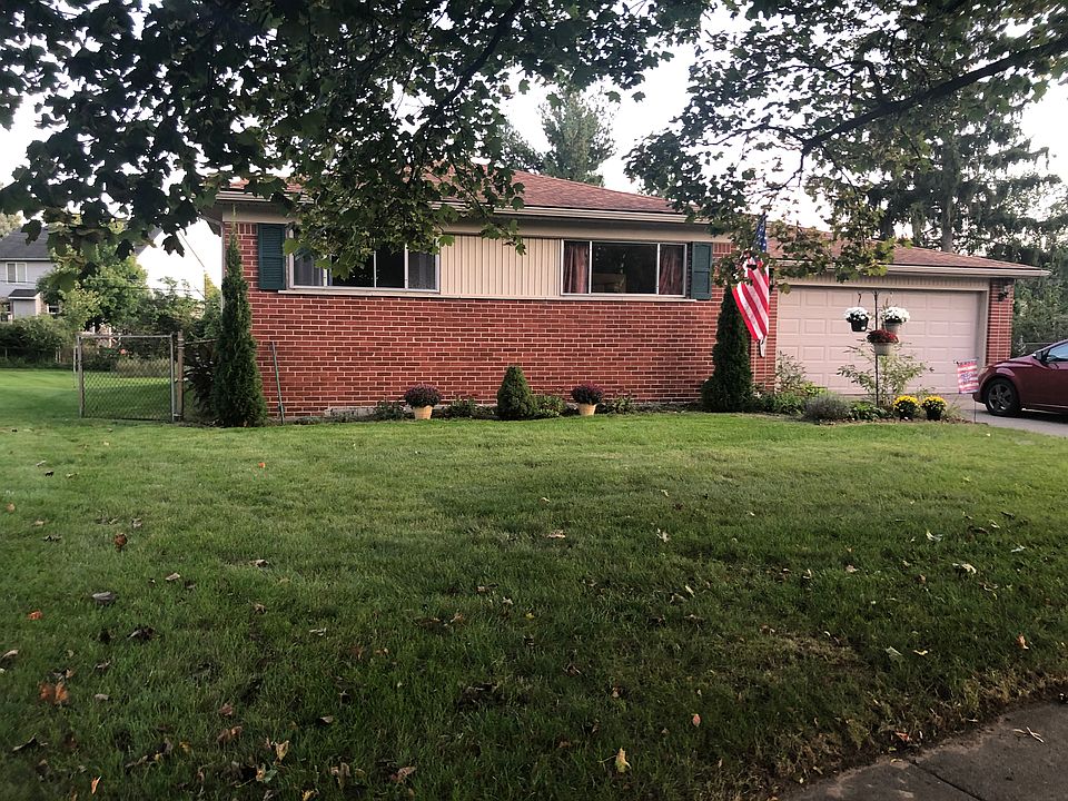 2nd image of 37567 Summers St